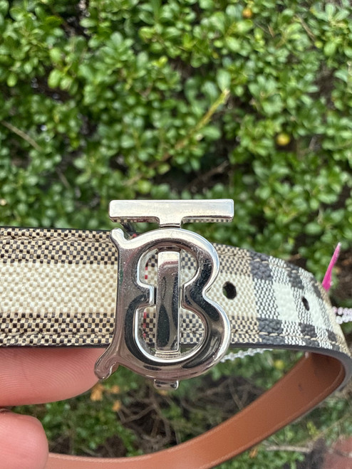 Vist Large View of Product Image Which is Used Burberry Belt XS 0-2/25-26