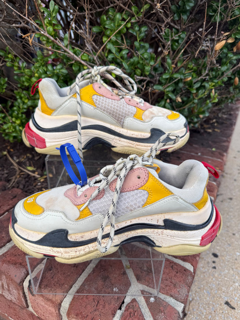Vist Large View of Product Image Which is Used Balenciaga Sneakers 9