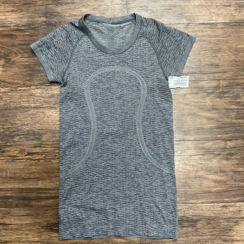 Vist Large View of Product Image Which is Used Lululemon Athletica Active Short Sleeve S-4/6
