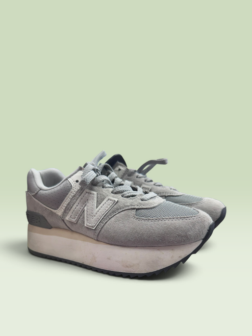 Vist Large View of Product Image Which is Used New Balance Casual Shoes 7