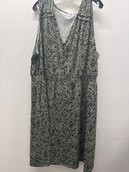 Vist Large View of Product Image Which is Used Green Plus Penningtons Short Dress B 4X-24