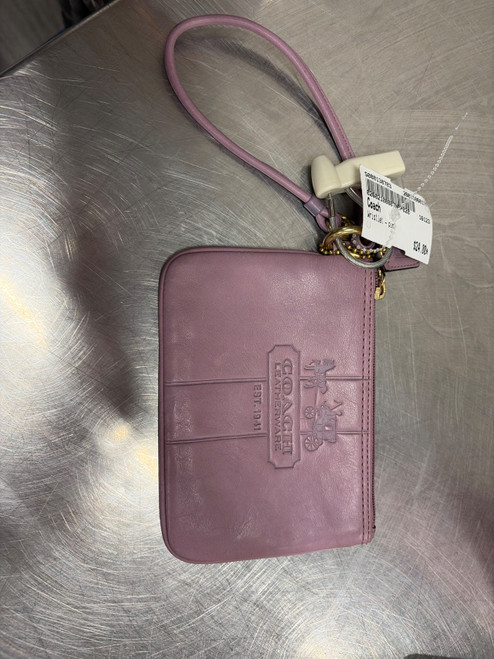 Vist Large View of Product Image Which is Used Pink Coach Wallet