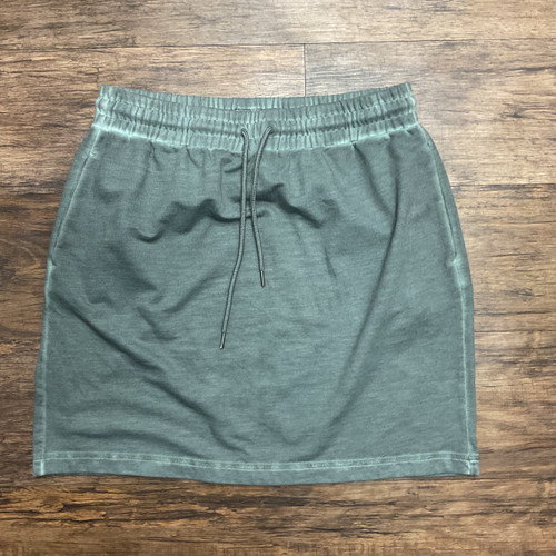 Vist Large View of Product Image Which is Used Orvis Short Skirt 4-27