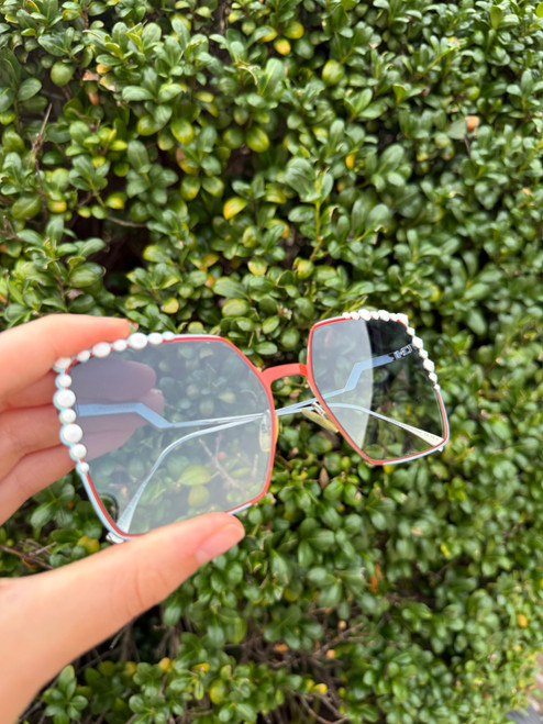 Vist Large View of Product Image Which is Used Fendi Sunglasses