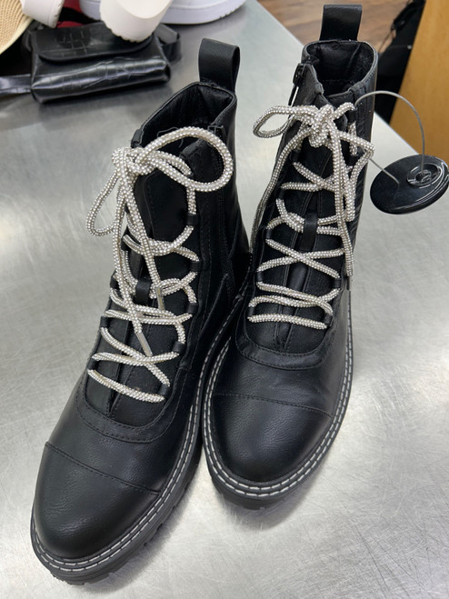 Vist Large View of Product Image Which is Used Unbranded Ankle Boots 9