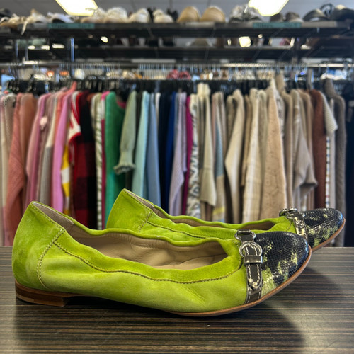 Vist Large View of Product Image Which is Used Attilio Giusti Leombruni Flats 7.5