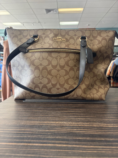Vist Large View of Product Image Which is Used Coach Large Leather Handbag