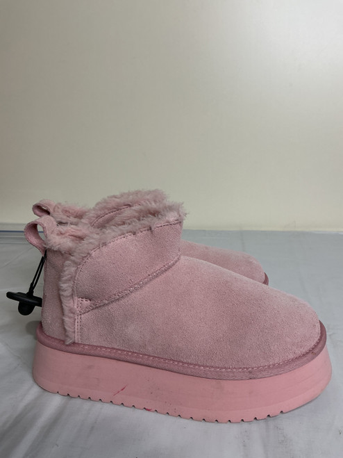 Vist Large View of Product Image Which is Used Unbranded Outerwear Boots 6