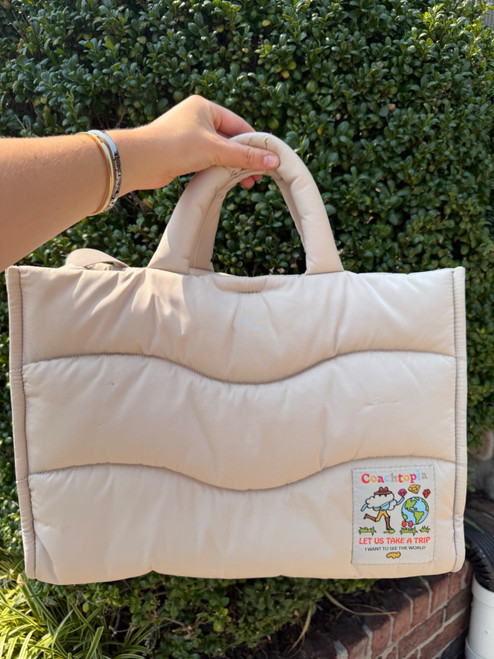Vist Large View of Product Image Which is Used Coachtopia Xlarge Handbag