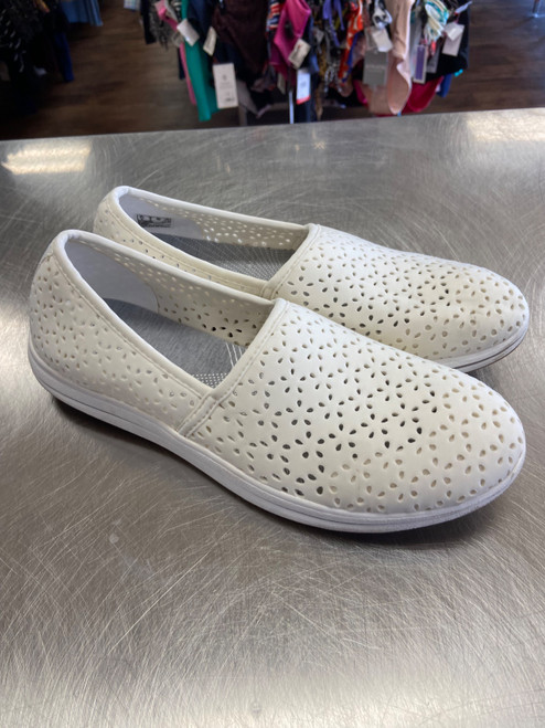 Vist Large View of Product Image Which is Used Clarks Flats 5.5