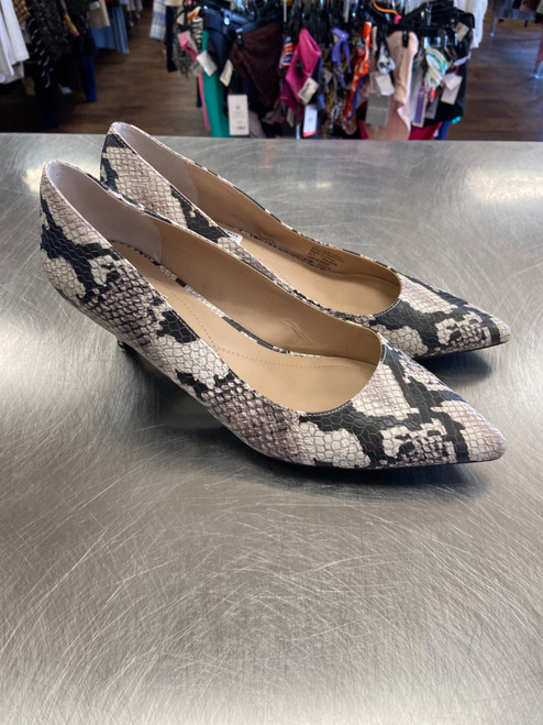 Vist Large View of Product Image Which is Used Alfani Low Heels 8.5