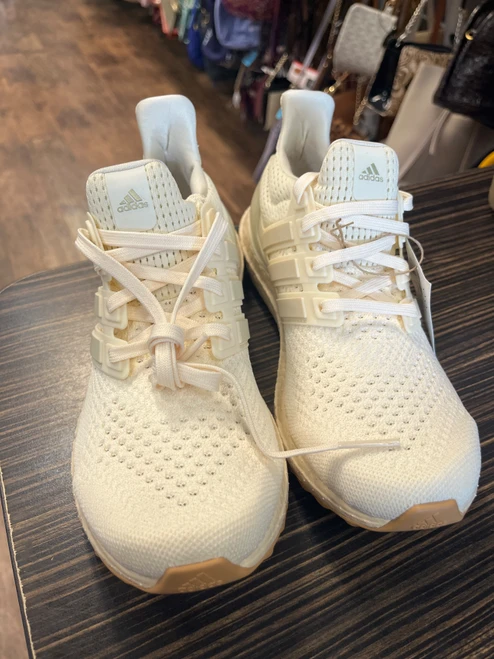 Vist Large View of Product Image Which is Used Adidas Casual Shoes 7.5