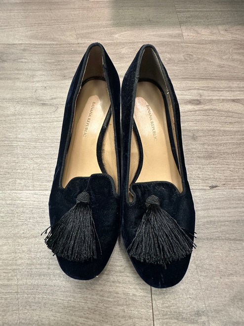 Vist Large View of Product Image Which is Used Banana Republic Low Heels 7