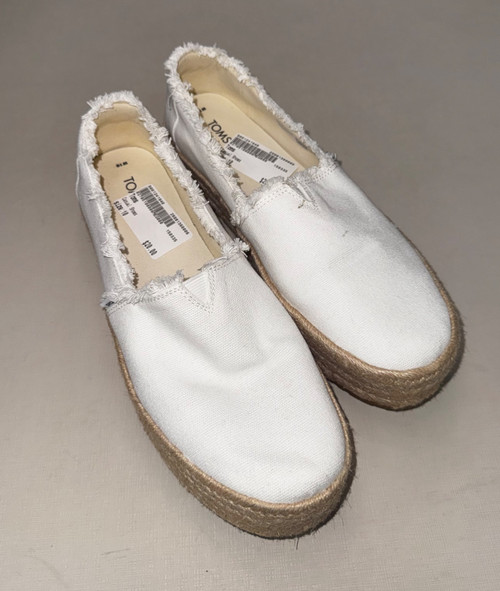 Vist Large View of Product Image Which is Used Toms Casual Shoes 10