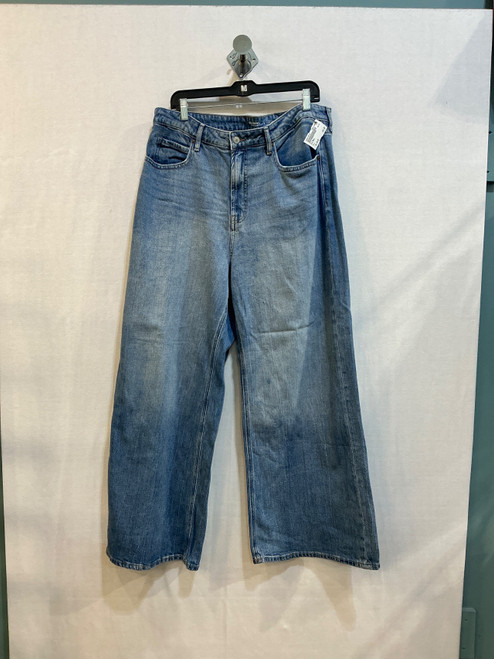 Vist Large View of Product Image Which is Used Old Navy Denim 16-33