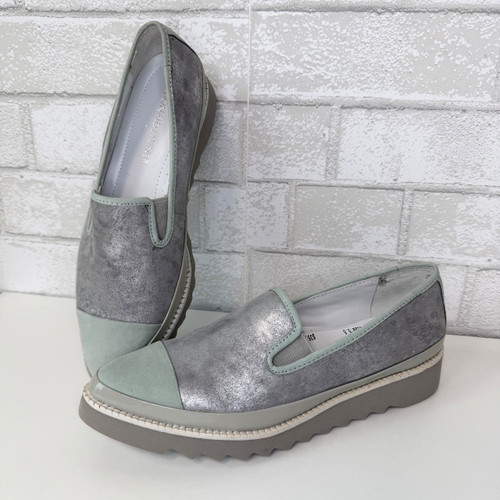 Vist Large View of Product Image Which is Used Donald J Pliner Casual Shoes 5.5