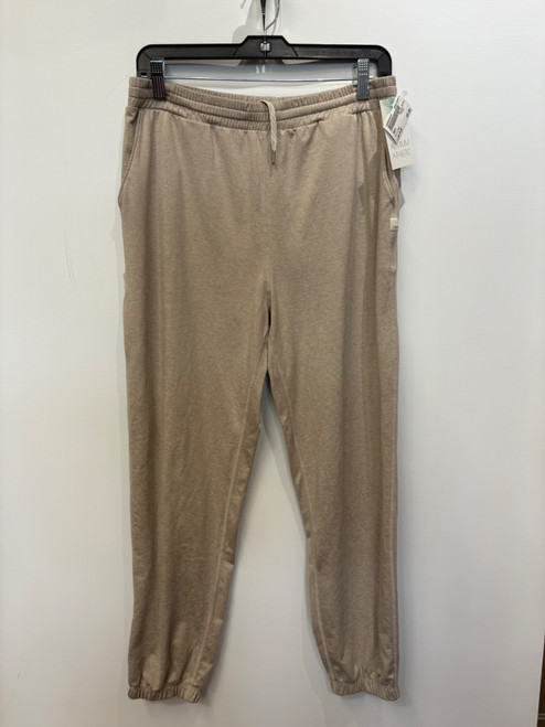 Vist Large View of Product Image Which is Used Vuori Active Pant 8-29