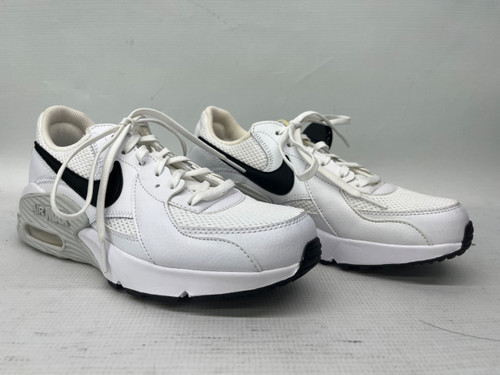 Vist Large View of Product Image Which is Used Nike Performance Shoes 8