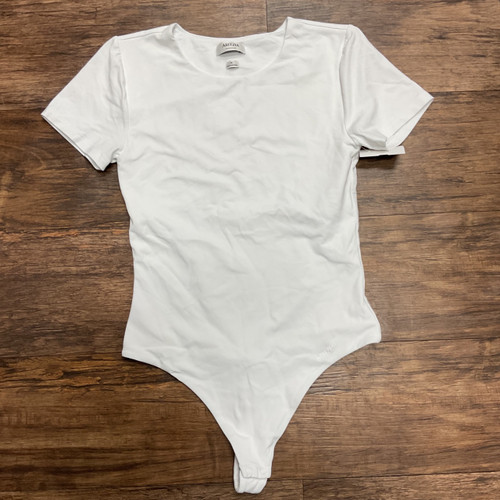 Vist Large View of Product Image Which is Used Aritzia Short Sleeve Top M-8/10