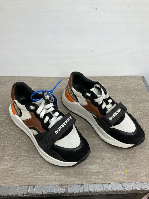 Vist Large View of Product Image Which is Used Burberry Mens Casual Shoes 6.5