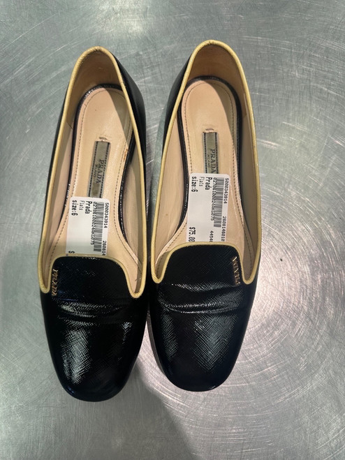 Vist Large View of Product Image Which is Used Prada Flats 6