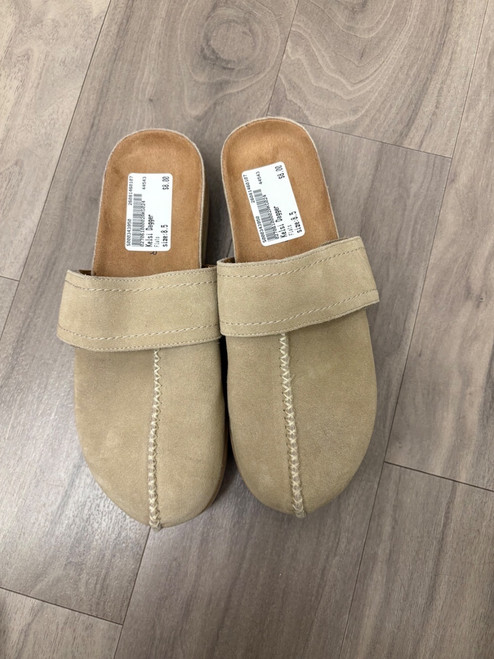 Vist Large View of Product Image Which is Used Kelsi Dagger Flats 8.5