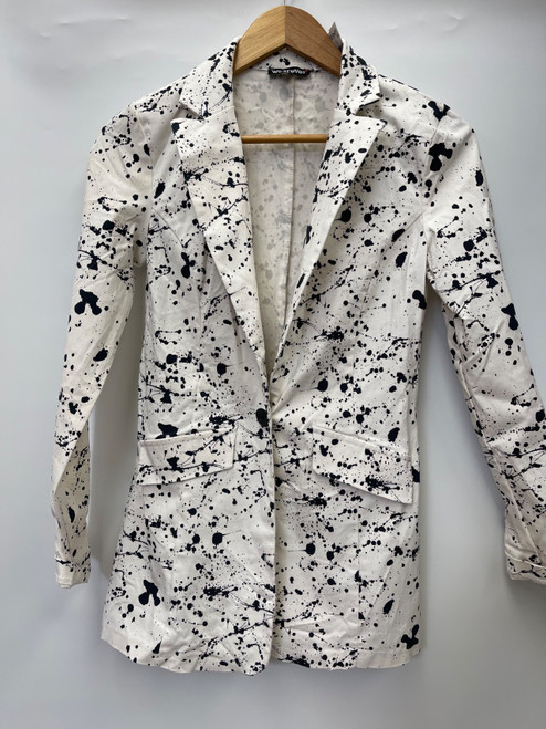 Vist Large View of Product Image Which is Used Wearever Blazer M-8/10