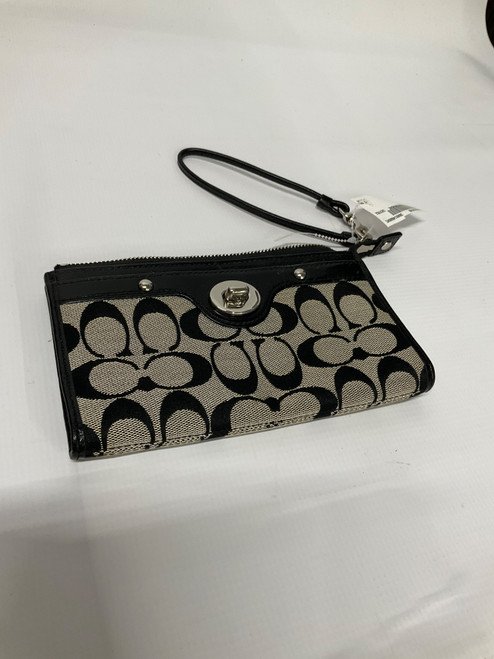 Vist Large View of Product Image Which is Used Coach Wristlet