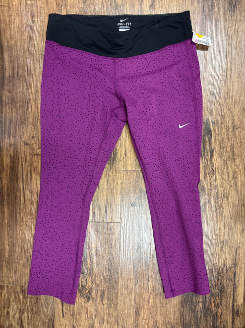 Vist Large View of Product Image Which is Used Nike Active Capri 12-31