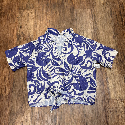 Vist Large View of Product Image Which is Used Fashion Nova Short Sleeve Top 1X-18