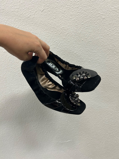 Vist Large View of Product Image Which is Used Unbranded Flats 6