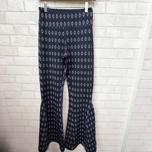 Vist Large View of Product Image Which is Used Farm Rio Casual Pant 4-27