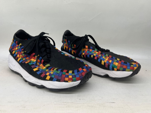 Vist Large View of Product Image Which is Used Nike Performance Shoes 7