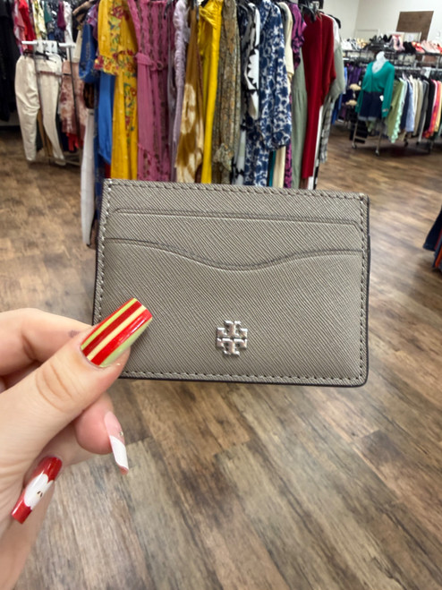 Vist Large View of Product Image Which is Used Tory Burch Wallet