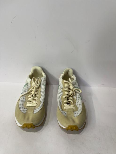 Vist Large View of Product Image Which is Used Veja Performance Shoes 9.5