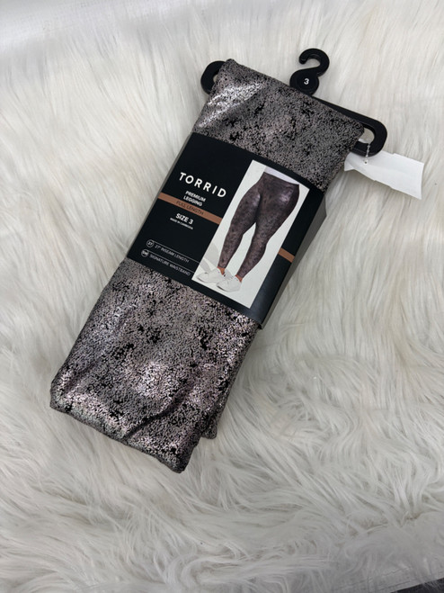 Vist Large View of Product Image Which is Used Torrid Active Leggings 3X 22/36