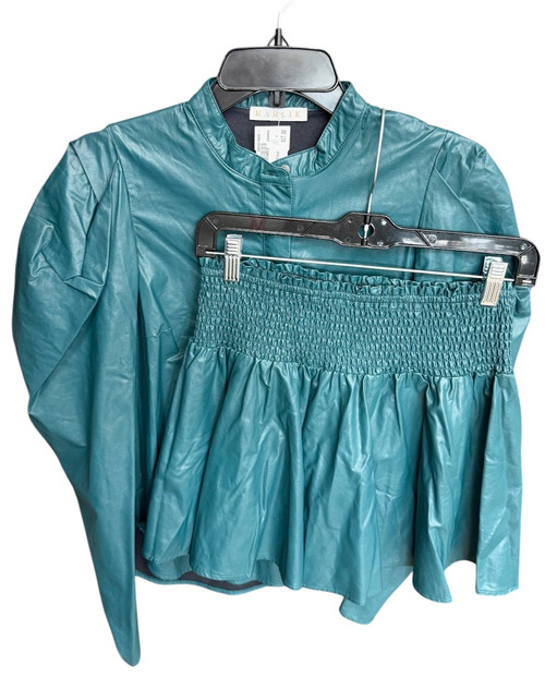 Vist Large View of Product Image Which is Used Karlie Romper S-4/6