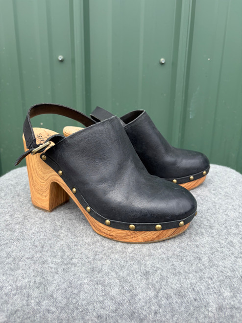 Vist Large View of Product Image Which is Used Kork-Ease Clogs 7