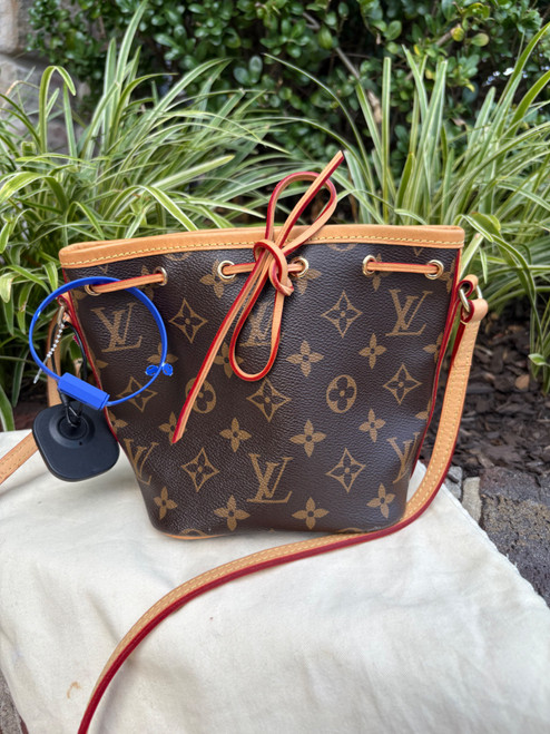 Vist Large View of Product Image Which is Used Louis Vuitton Nano Noe Bucket Bag