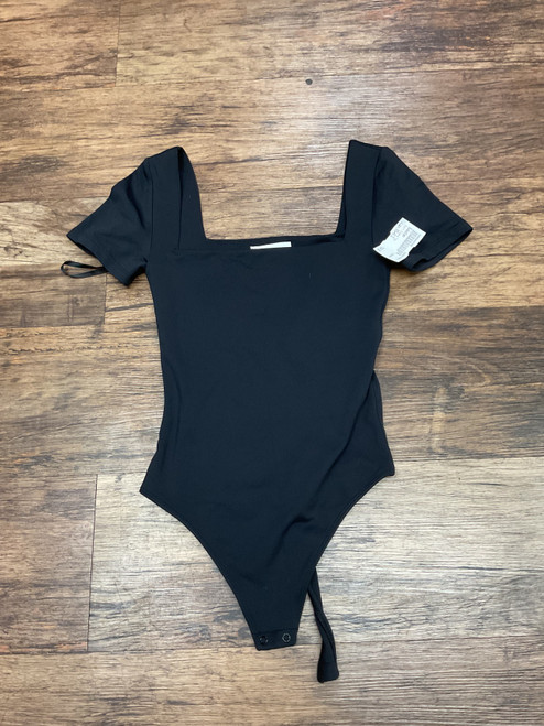 Vist Large View of Product Image Which is Used Babaton Short Sleeve Top XS-0/2