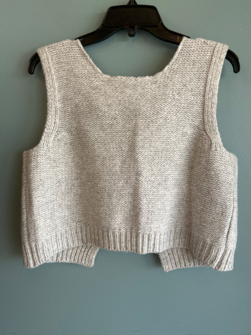 Vist Large View of Product Image Which is Used Unbranded Lightweight Sweater M-8/10