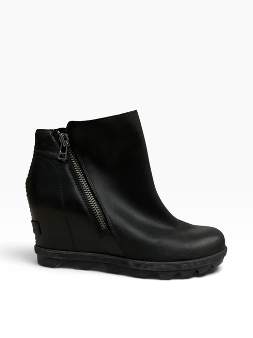 Vist Large View of Product Image Which is Used Sorel Ankle Boots 7.5