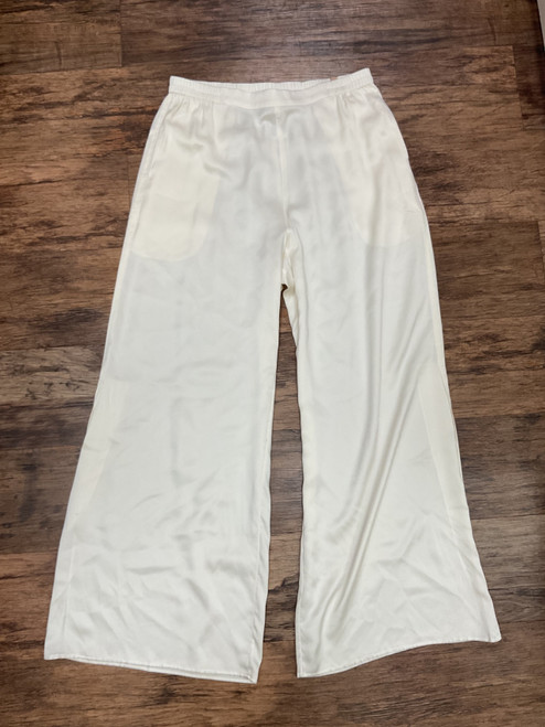 Vist Large View of Product Image Which is Used LunYA Casual Pant 10-30