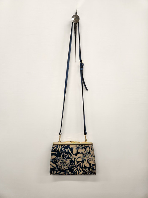 Vist Large View of Product Image Which is Used Patricia Nash Small Leather Handbag