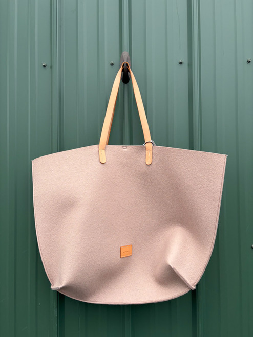 Vist Large View of Product Image Which is Used Graft Lantz Xlarge Handbag