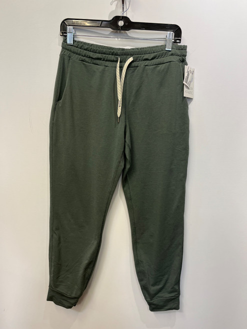 Vist Large View of Product Image Which is Used Vuori Active Pant 4-27