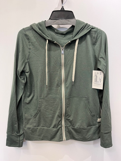 Vist Large View of Product Image Which is Used Vuori Active Long Sleeve S-4/6
