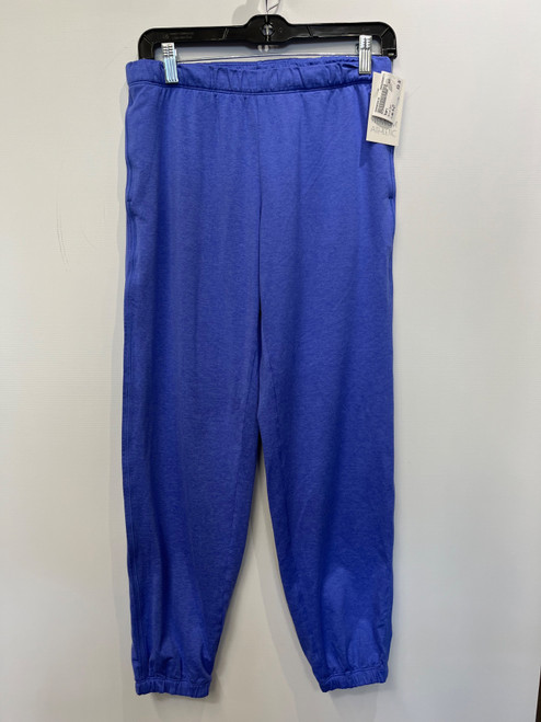 Vist Large View of Product Image Which is Used Vuori Active Pant 4-27