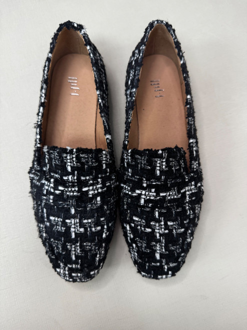 Vist Large View of Product Image Which is Used J. Jill Flats 6