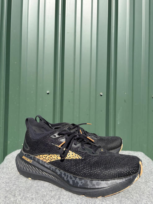 Vist Large View of Product Image Which is Used Brooks Performance Shoes 11.5
